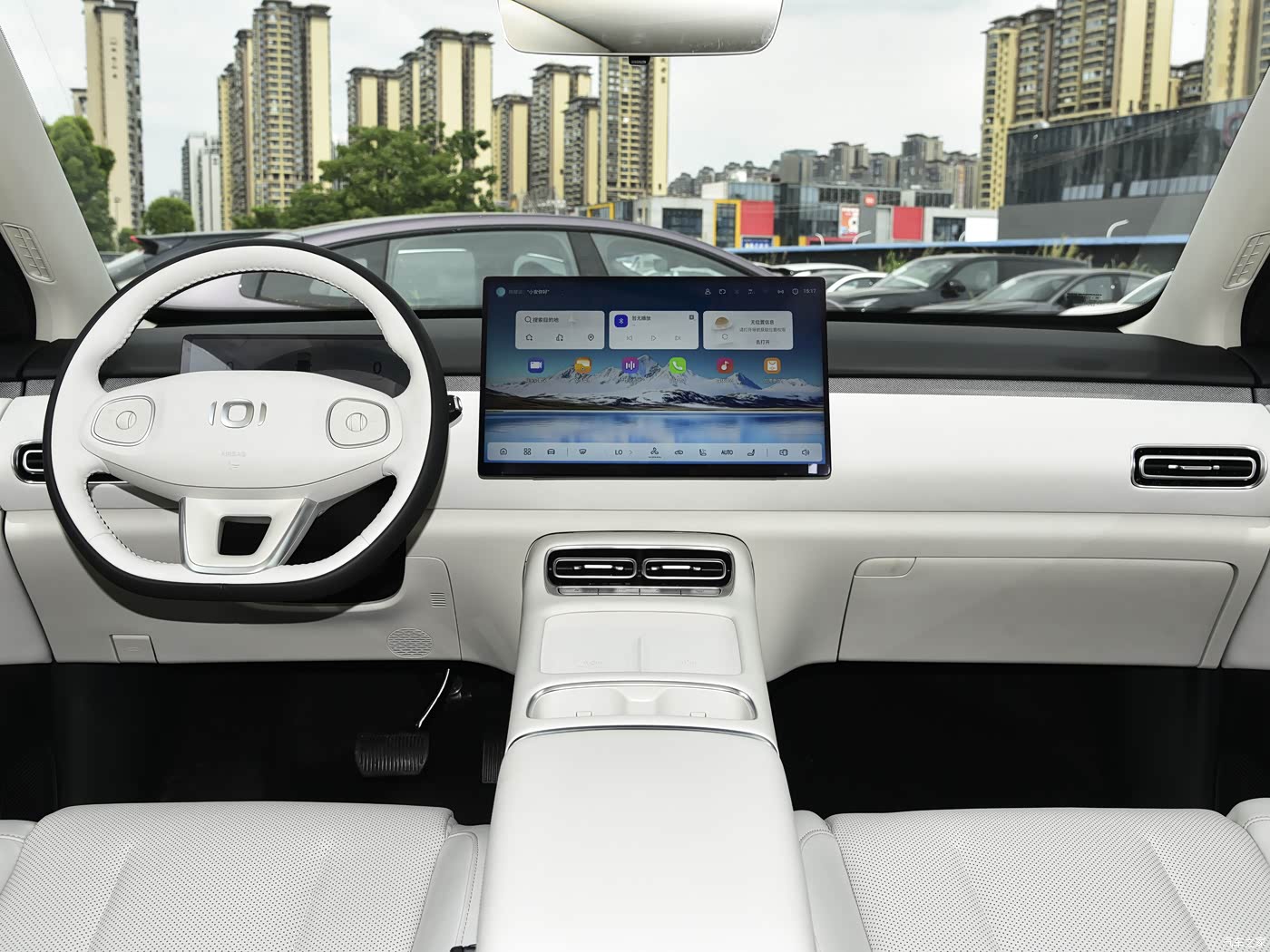 Changan Qiyuan Q05 — салон спереди, 506 Лидар