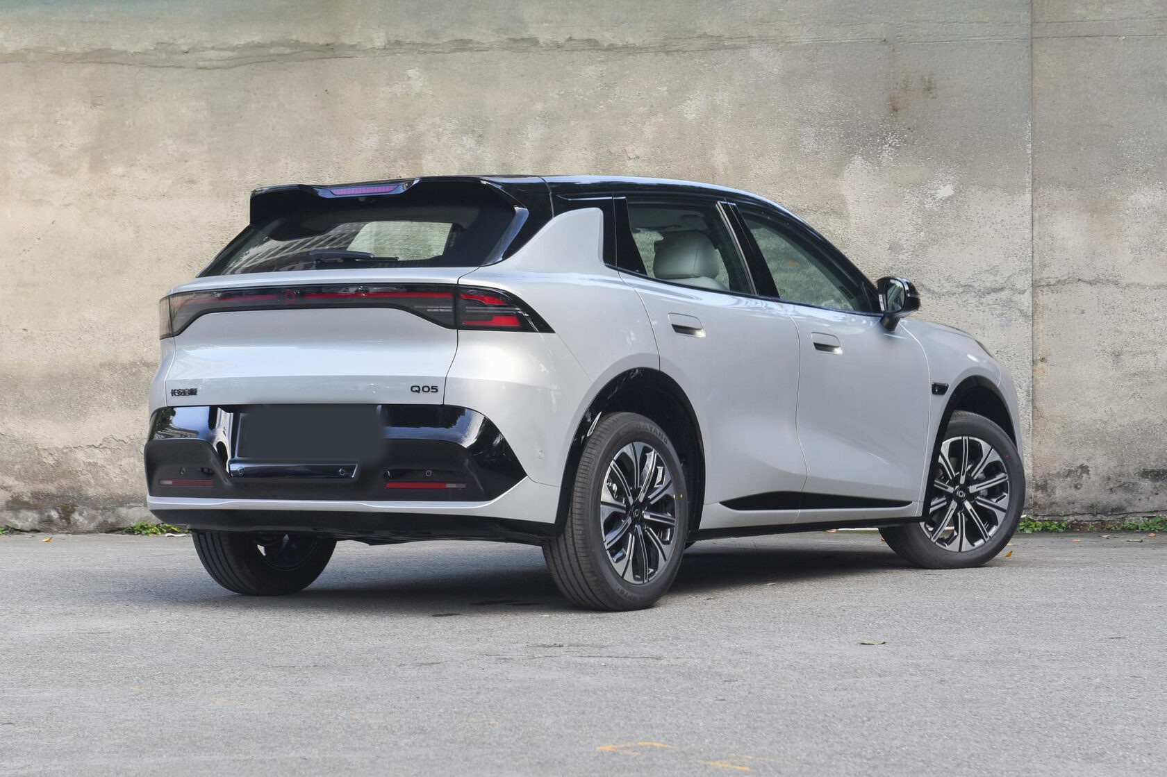 Changan Q05 — зарядка