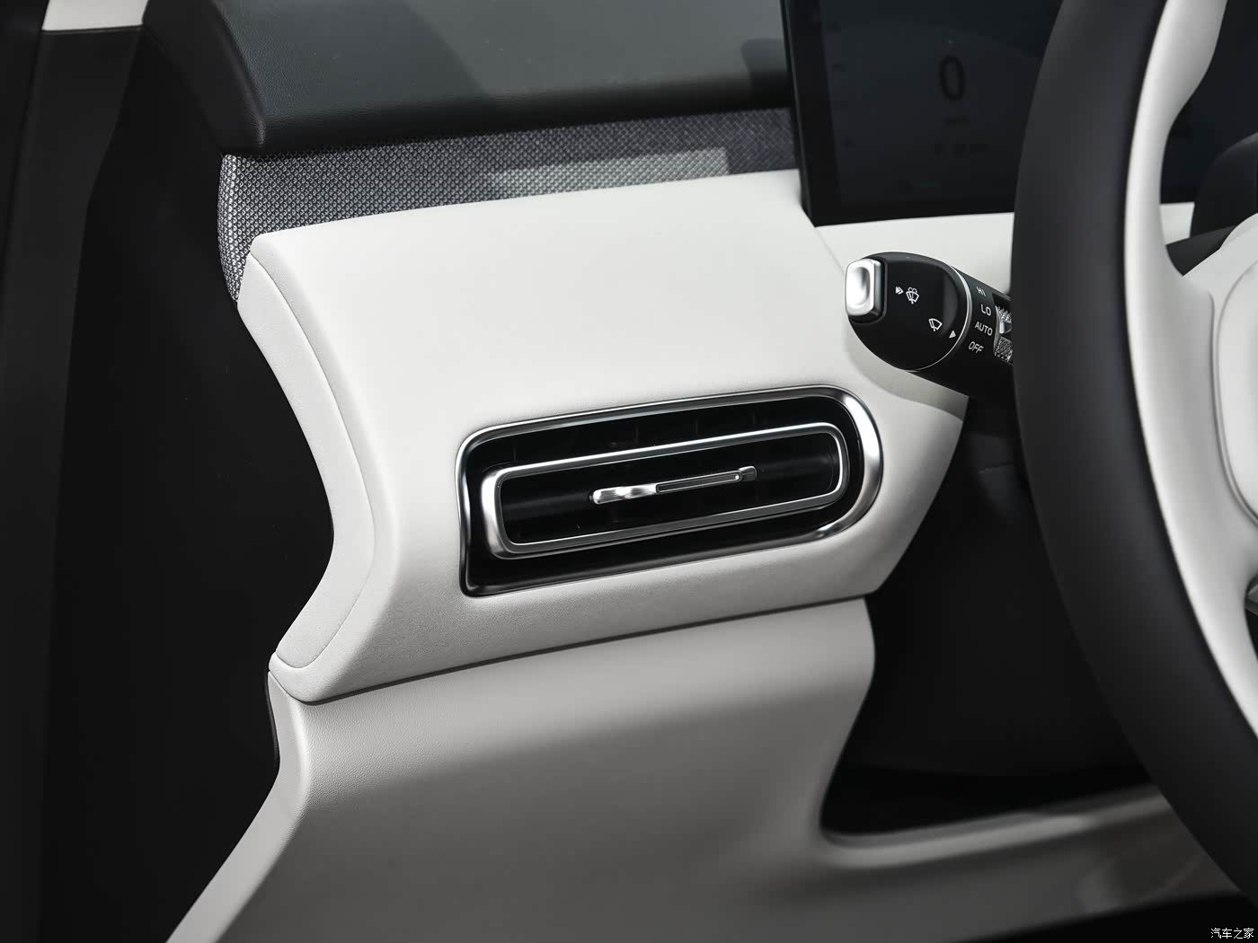 Changan Qiyuan Q05 — экран и приборная панель
